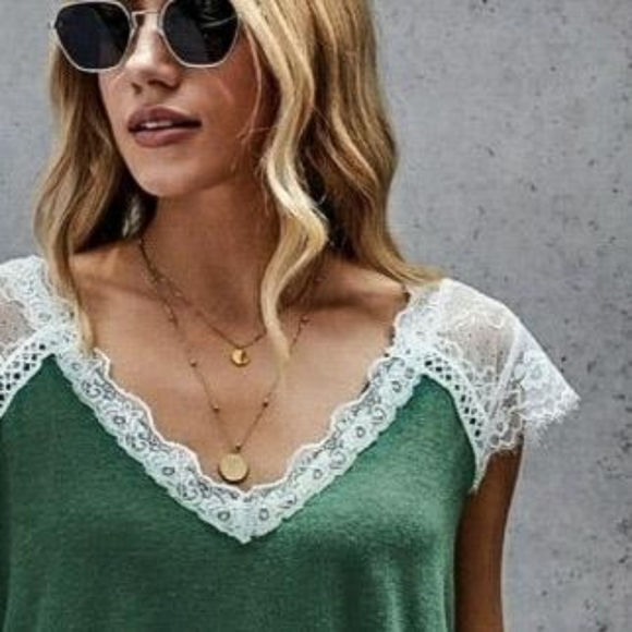 🆕 BeVogue - Relaxed Lace Top - Picture 5 of 8